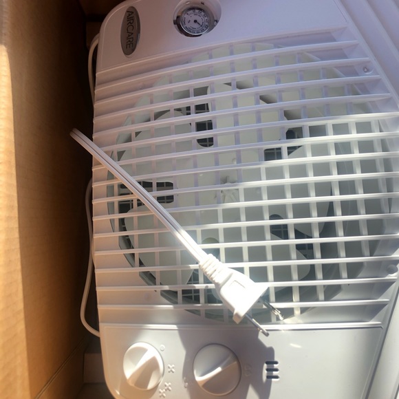 Aircare Evaporative Humidifier - Picture 3 of 5